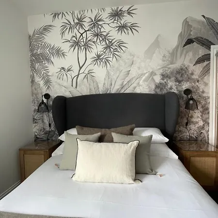 Bay Guest house 4*