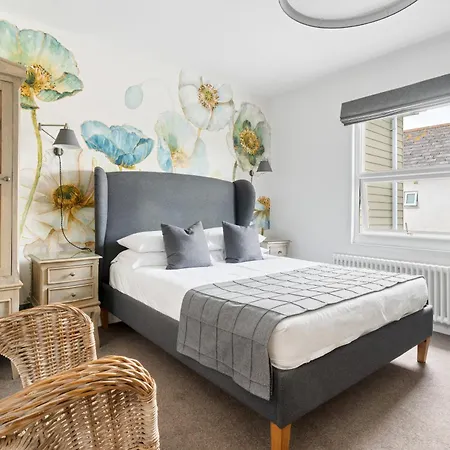 Bay Guest house 4*
