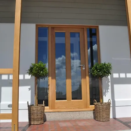 Guest house Bay 4*